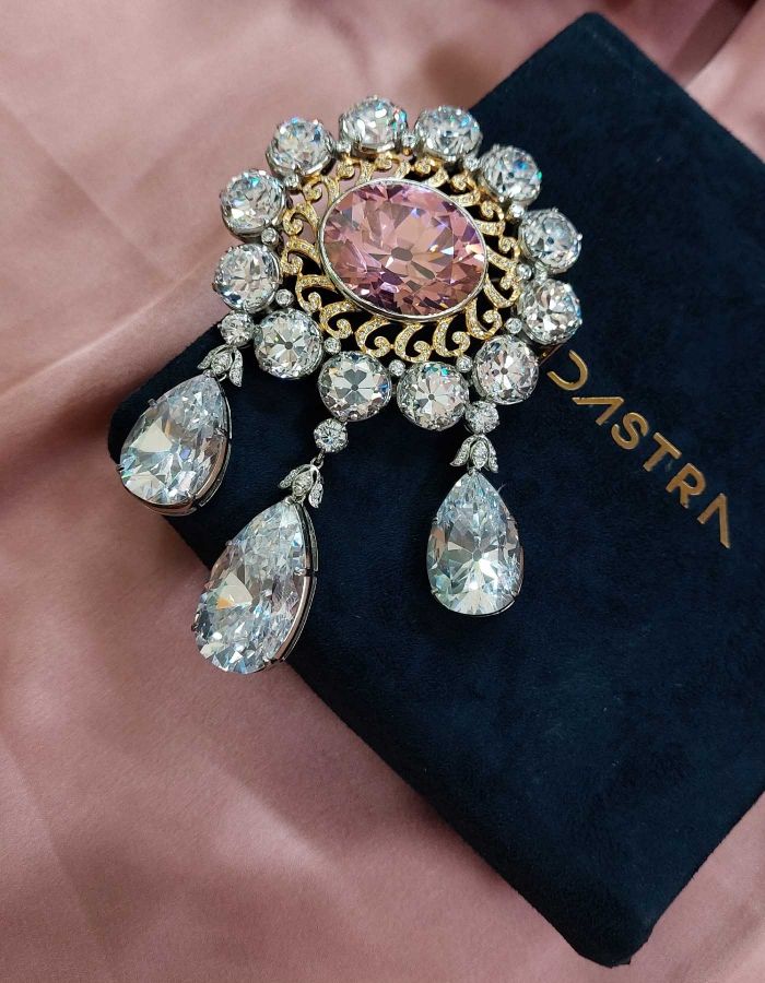 brooch